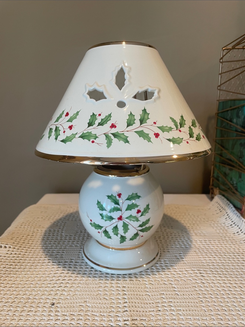 Holiday Holly Ceramic candle Lamp - White and Green by Lenox -new in box